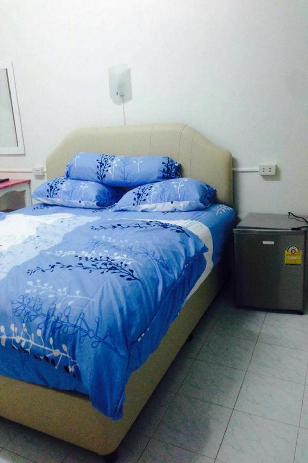 Happy Home Guest House Бан Пе Екстериор снимка