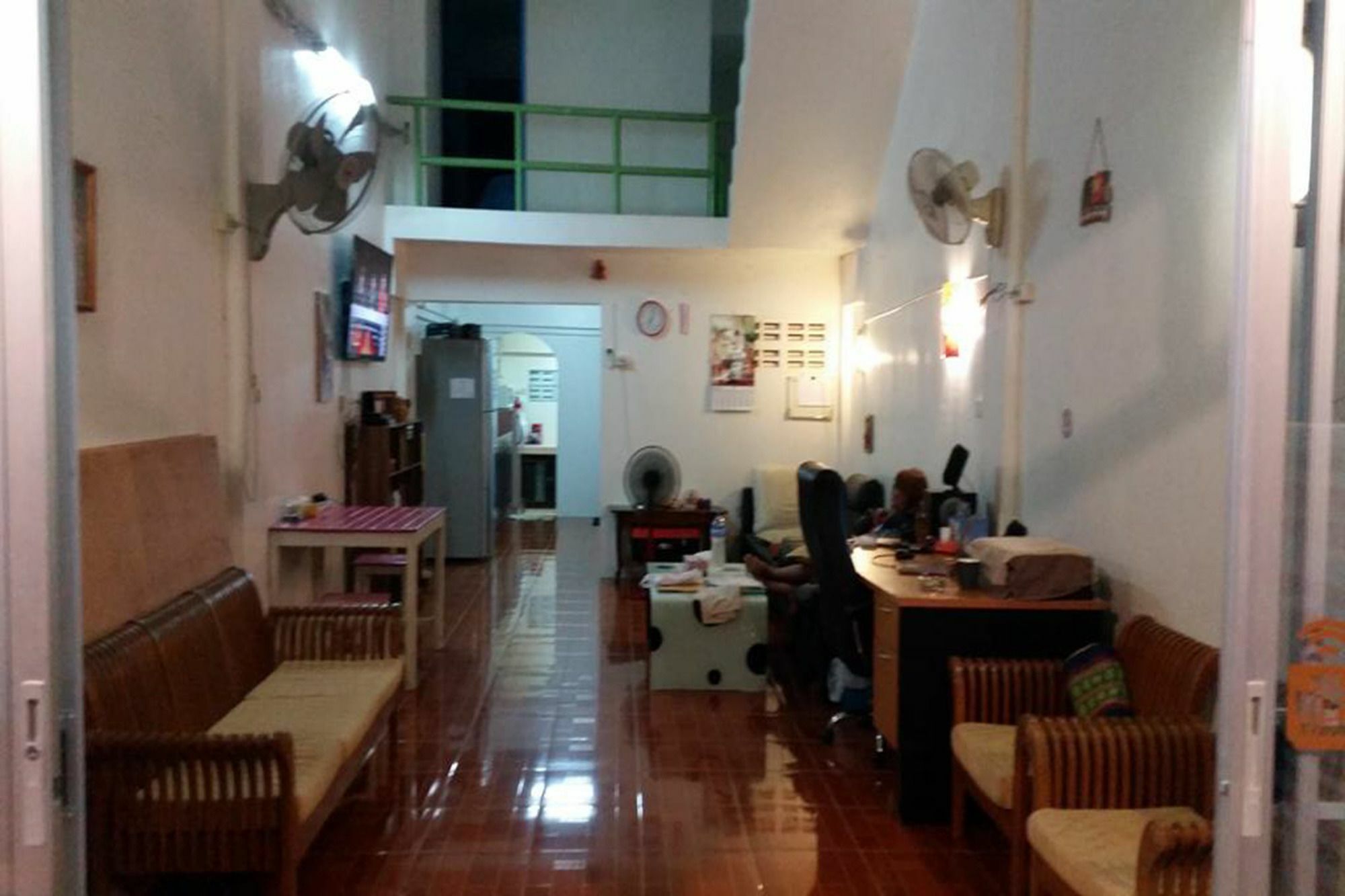 Happy Home Guest House Бан Пе Екстериор снимка